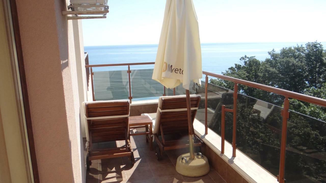 Moreto Seaside Aparthotel Obzor Exterior foto